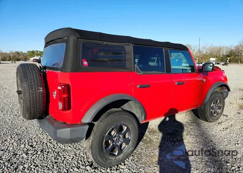 2021 Ford Bronco Base z USA, uszkodzony, nr VIN 1FMDE5BH9MLA82314